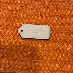 White coach hangtag free w bundle